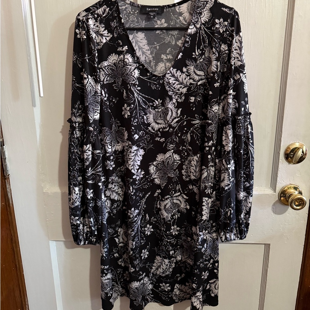 Karen Kane Black and White Floral Long Sleeve Dress